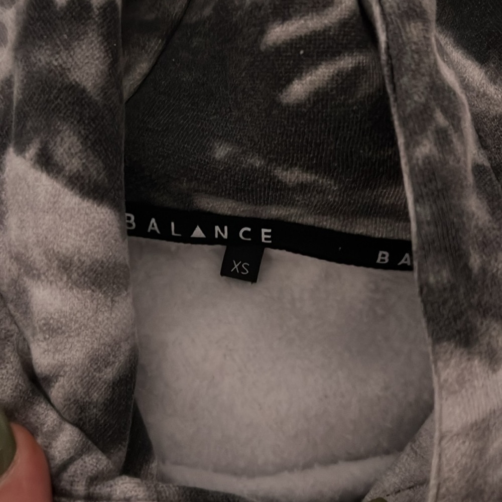 Balance tie-dye oversized hoodie - Picture 3 of 3